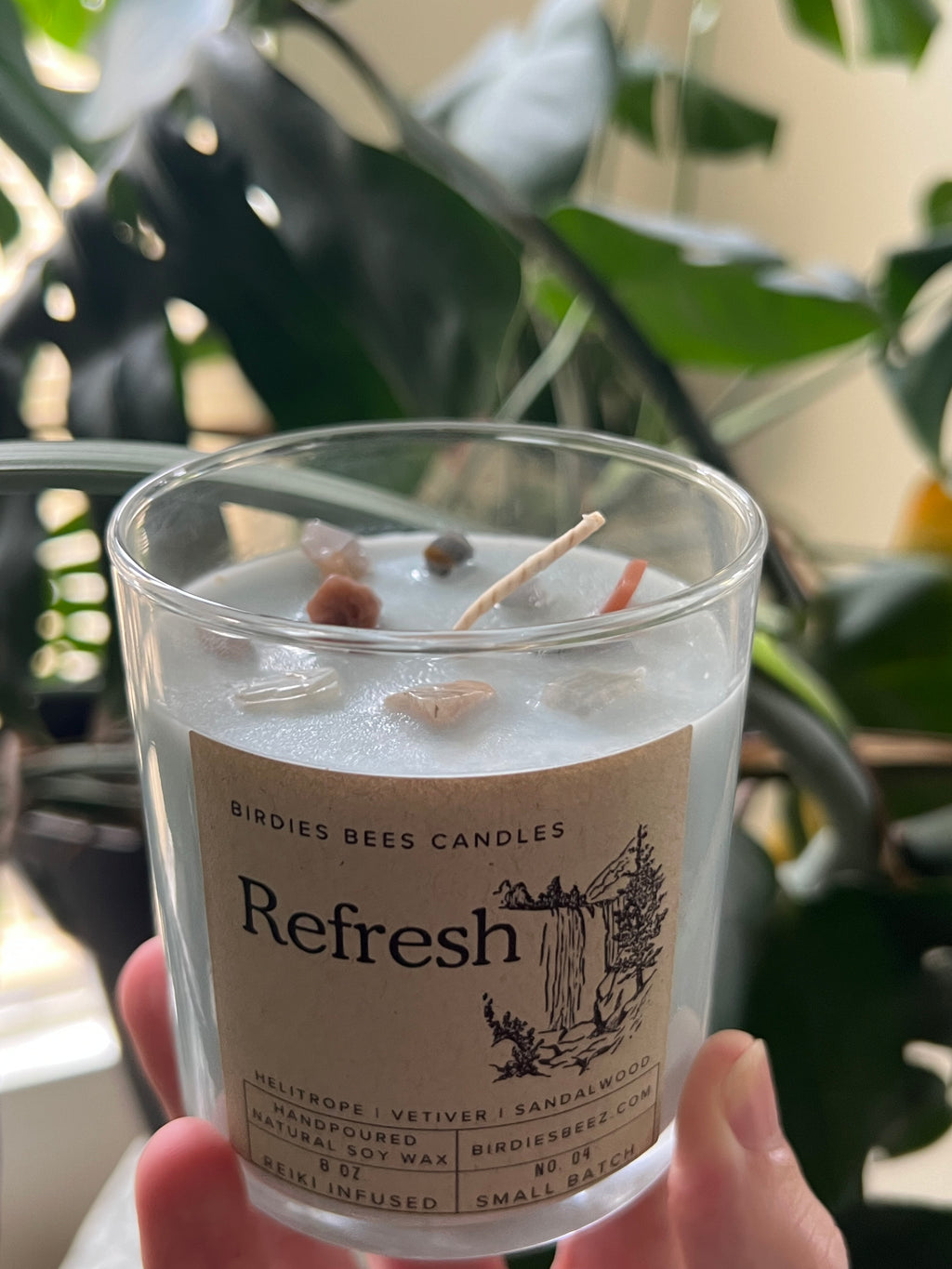 Refresh Candle 8 oz. | Heliotrope, Vetiver & Sandalwood