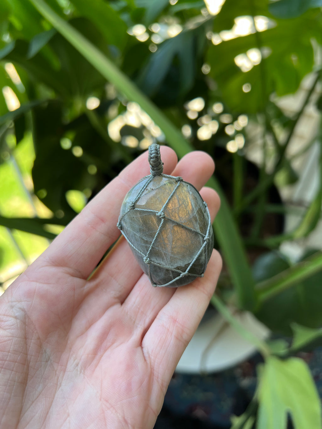 Macramé Labradorite Pendant